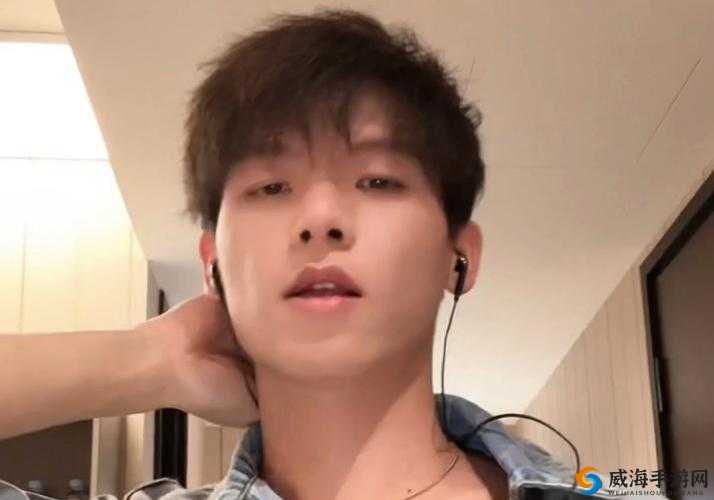 浪小辉ChineseGayXX的独特故事：探索他的生活、情感与社交媒体影响力