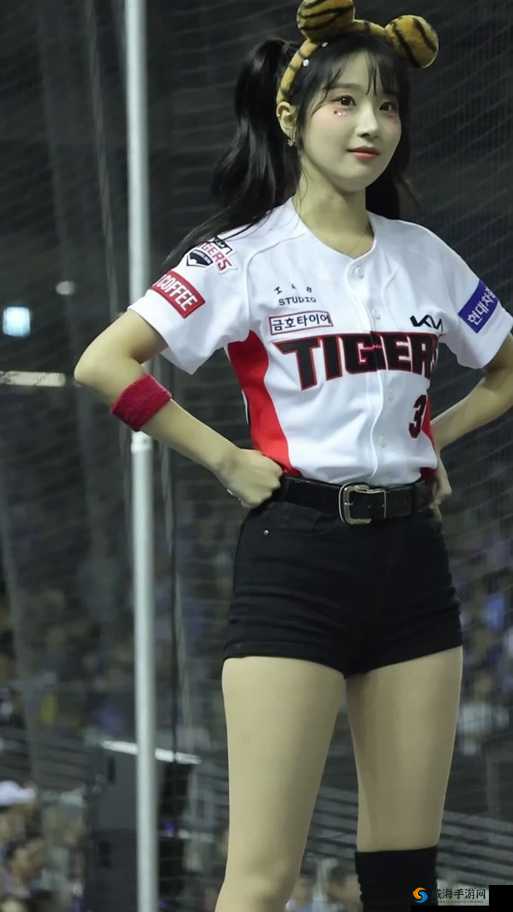 李恩珠登台领奖视频震撼来袭她在台上有怎样的精彩表现和感人瞬间？