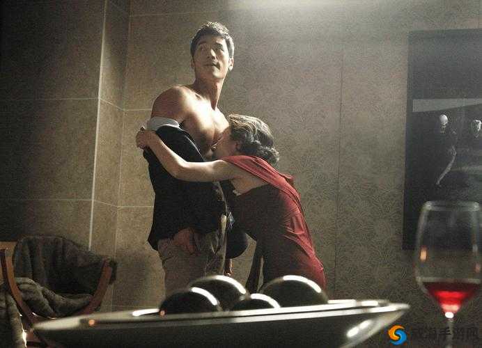 免费韩国电影公交车上的艳遇：都市邂逅背后的情感故事与人性探讨