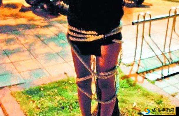 震惊绑架为何要贴白胶带？背后真相究竟是什么？快来一探究竟